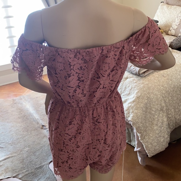 Off the shoulder romper - Picture 3 of 4